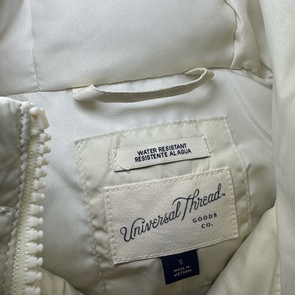 Universal Thread Women's Water Resistant Puffer Parka Jacket - White Size Small - Picture 3 of 6